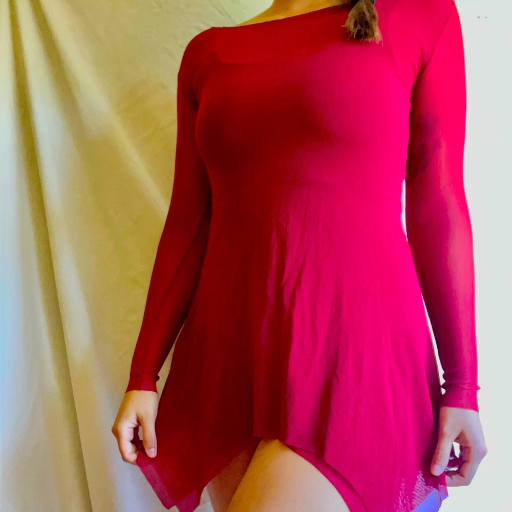 Mesh asymmetrical fairycore red long sleeve dress❤️‍🔥
Petit Pois by Viviana G